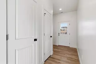 697 W 20 N, Hyrum, UT 84319 - Photo 9
