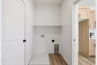 697 W 20 N, Hyrum, UT 84319 - Photo 19