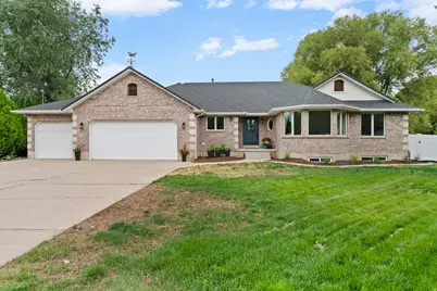 1740 W 200 N, Kaysville, UT 84037 - Photo 1