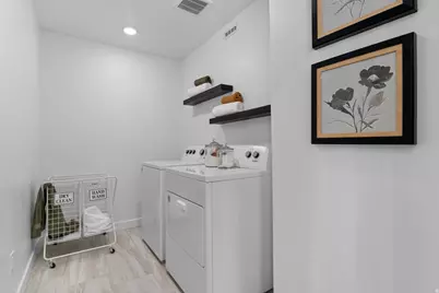 1352 N 1275 E #11, Logan, UT 84341 - Photo 9