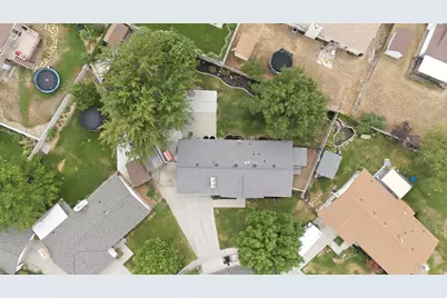 11047 S Lamasa Cir E, Sandy, UT 84092 - Photo 51