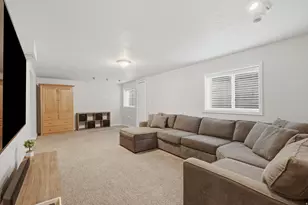 11047 S Lamasa Cir E, Sandy, UT 84092 - Photo 33
