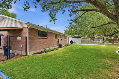 11047 S Lamasa Cir E, Sandy, UT 84092 - Photo 43