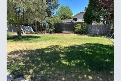 6075 Park Wood Dr, Kearns, UT 84118 - Photo 5