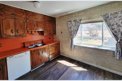 421 Circle Way, East Carbon, UT 84520 - Photo 19
