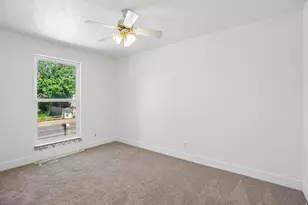 6383 S Lauritzen Dr, Taylorsville, UT 84129 - Photo 17
