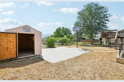 6383 S Lauritzen Dr, Taylorsville, UT 84129 - Photo 25