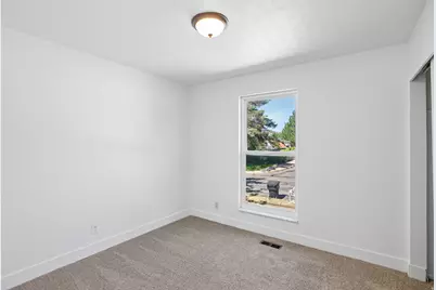 6383 S Lauritzen Dr, Taylorsville, UT 84129 - Photo 11