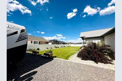 888 W Torrey Pines Dr, Richfield, UT 84701 - Photo 17