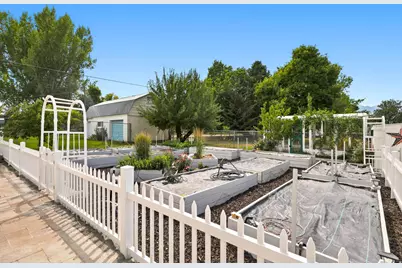 240 S 100 E, Hyrum, UT 84319 - Photo 47