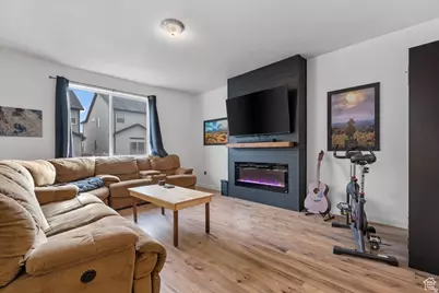 4138 E Sun Dr, Eagle Mountain, UT 84005 - Photo 5