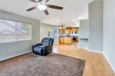 193 E Santa Fe Dr, Springville, UT 84663 - Photo 5