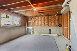 1447 E Hollow Dale Dr, Salt Lake City, UT 84121 - Photo 17