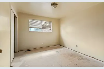 1447 E Hollow Dale Dr, Salt Lake City, UT 84121 - Photo 11