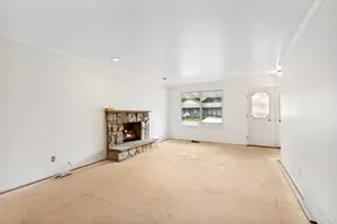 1447 E Hollow Dale Dr, Salt Lake City, UT 84121 - Photo 3