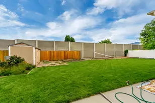 1447 E Hollow Dale Dr, Salt Lake City, UT 84121 - Photo 27