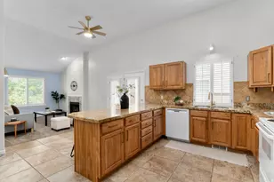 239 E Cottage Wood Ln S, Murray, UT 84107 - Photo 9