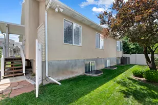 239 E Cottage Wood Ln S, Murray, UT 84107 - Photo 33