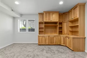 239 E Cottage Wood Ln S, Murray, UT 84107 - Photo 23