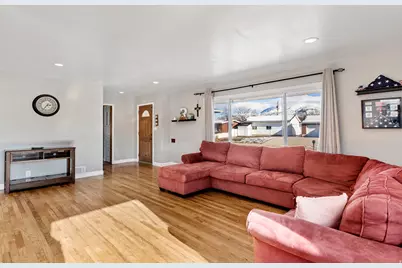 5185 S 2100 W, Roy, UT 84067 - Photo 5