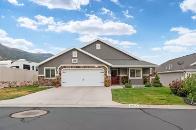 2196 E Valley View Ct N, Layton, UT 84040 - Photo 1