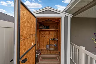 2196 E Valley View Ct N, Layton, UT 84040 - Photo 51