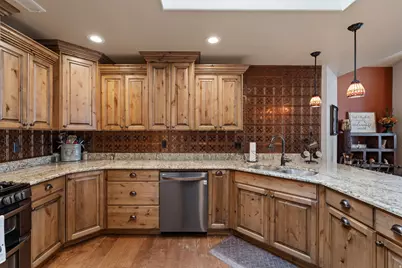 2196 E Valley View Ct N, Layton, UT 84040 - Photo 9