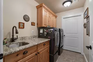 2196 E Valley View Ct N, Layton, UT 84040 - Photo 19