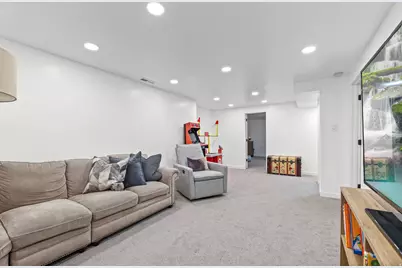 6525 S 2600 E, Cottonwood Heights, UT 84121 - Photo 21