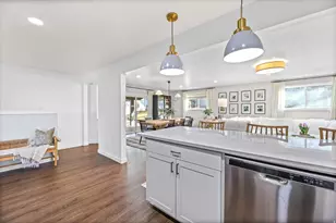 6525 S 2600 E, Cottonwood Heights, UT 84121 - Photo 7
