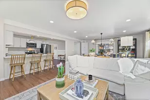 6525 S 2600 E, Cottonwood Heights, UT 84121 - Photo 9