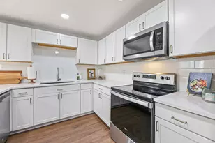 6525 S 2600 E, Cottonwood Heights, UT 84121 - Photo 5