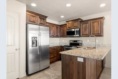 1146 W Excalibur Way, West Haven, UT 84401 - Photo 3