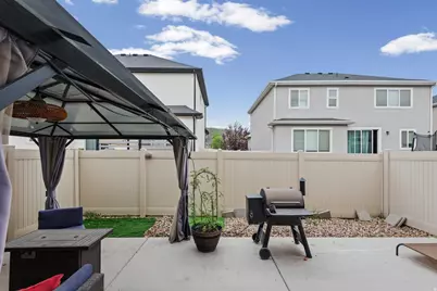 7091 N Mountain Field Dr, Eagle Mountain, UT 84005 - Photo 9