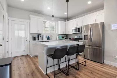 1016 W Shadow Ln, Lehi, UT 84048 - Photo 7