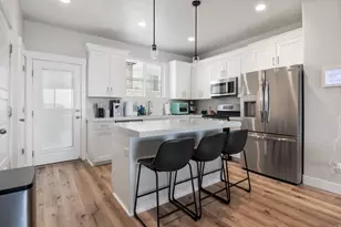 1016 W Shadow Ln, Lehi, UT 84048 - Photo 7