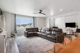 1016 W Shadow Ln, Lehi, UT 84048 - Photo 11