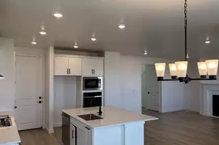 12789 S Glacier Trail Ln W, Herriman, UT 84096 - Photo 5