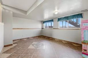 5697 S Esprit Dr, Kearns, UT 84118 - Photo 17