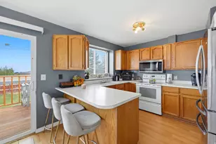 5697 S Esprit Dr, Kearns, UT 84118 - Photo 11