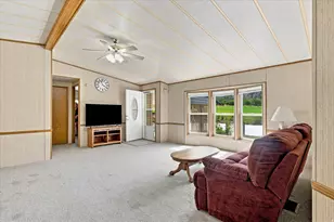 2405 E Canyon Rd, Smithfield, UT 84335 - Photo 9