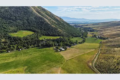 2405 E Canyon Rd, Smithfield, UT 84335 - Photo 1