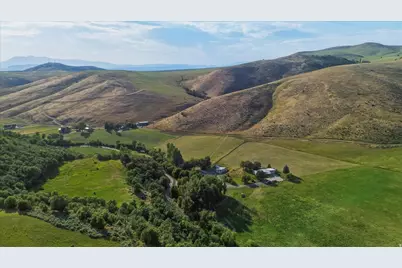 2405 E Canyon Rd, Smithfield, UT 84335 - Photo 5