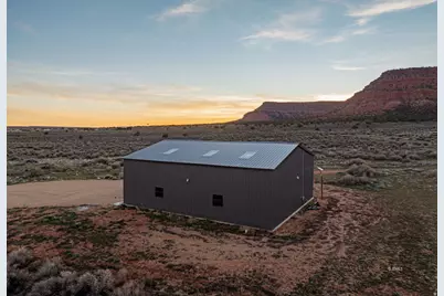 235 S Copper Rd, Kanab, UT 84741 - Photo 17