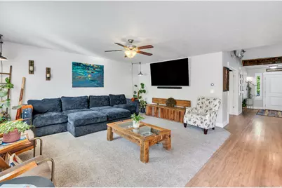 2104 E Weeping Cherry Ln, Eagle Mountain, UT 84005 - Photo 9