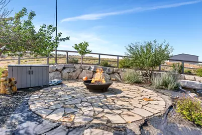 2104 E Weeping Cherry Ln, Eagle Mountain, UT 84005 - Photo 41