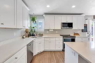 2104 E Weeping Cherry Ln, Eagle Mountain, UT 84005 - Photo 13