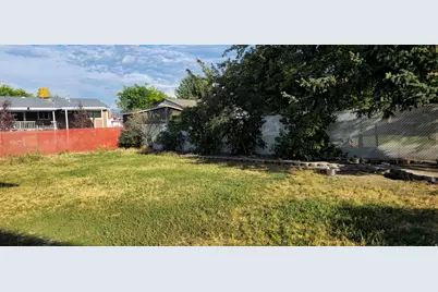 4689 W Delta Park Cir, West Valley, UT 84120 - Photo 9