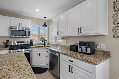 278 W Lariat Blvd S, Saratoga Springs, UT 84045 - Photo 9