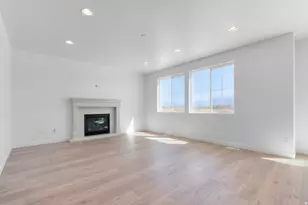 2218 N Hooded Crane Dr, Clinton, UT 84015 - Photo 9